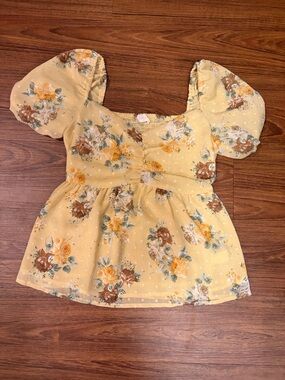 Altar’d State Yellow Floral Puff-Sleeve Peplum Blouse